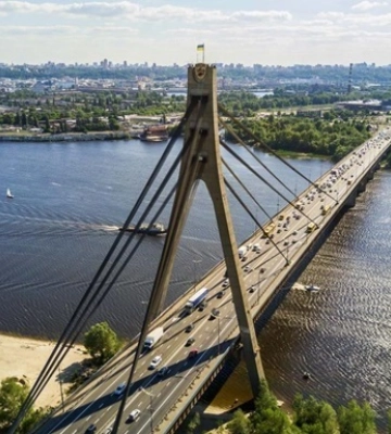 В Киеве ограничат движение транспорта на Северном мосту