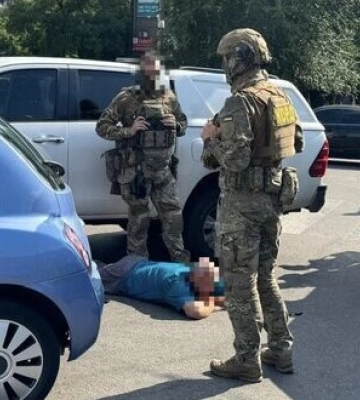 У Запоріжжі викрили очільника благодійного фонду та його спільника, які оформлювали ухилянтам опікунство над людьми з&amp;hellip;
