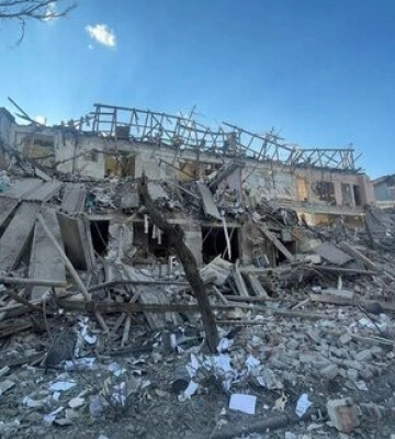2 людей загинули та ще 7 поранені внаслідок обстрілу Селидового на Донеччині. ФОТОрепортаж