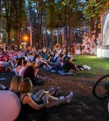 В Полтаві триває сезон Кіно просто неба