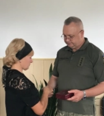 Матері загиблого воїна з Волині передали посмертний орден сина