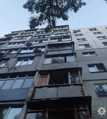 Женщина выжила после падения с 9 этажа в Харькове — полиция (видео)