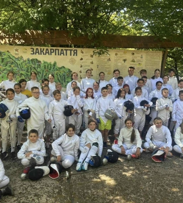 Юні закарпатські фехтувальники беруть участь у всеукраїнських зборах