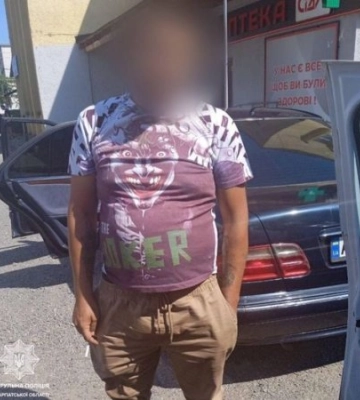 Закарпатські патрульні зупинили водія, який керував авто у стані наркотичного сп’яніння