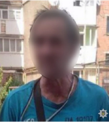Житель Хмельницького жорстоко вбив собаку, викинувши тварину з 9-го поверху