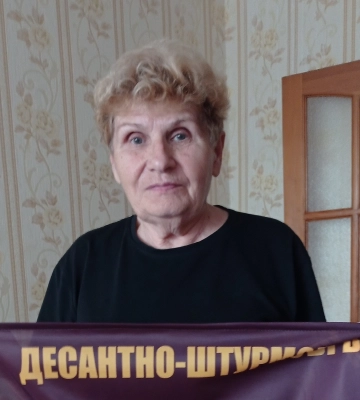 Найстарша мама загиблого героя з Костополя віддала на фронт його автомобіль