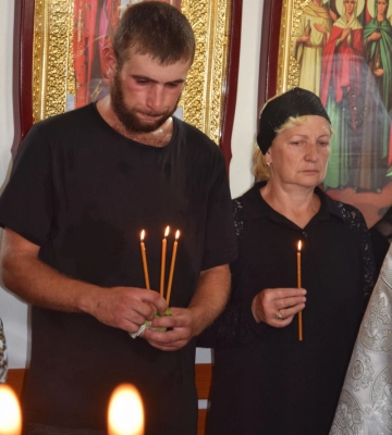 Понад рік вважався безвісти зниклим: на Волині всім селом прощалися з молодим Героєм Василем Канюкою