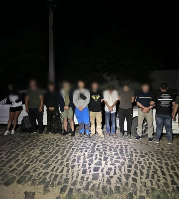 На Одещині подружжя незаконно перевозило чоловіків призовного віку за кордон