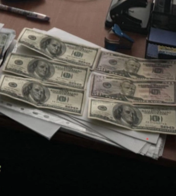 В Києві викрили посадовця Держпродспоживслужби на хабарі за сертифікати для роботи з пестицидами