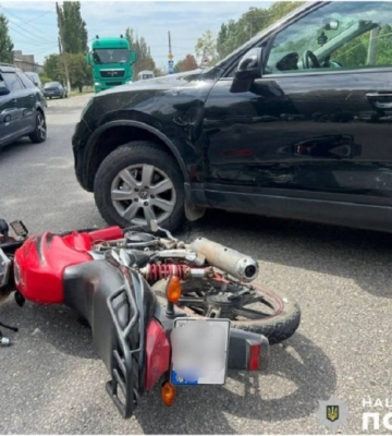 На Миколаївщині в ДТП серйозно травмувався малолітній пасажир мотоцикла