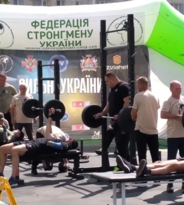 &quot;Сильні України&quot;: на Житомирщині змагалися військовослужбовці та ветерани