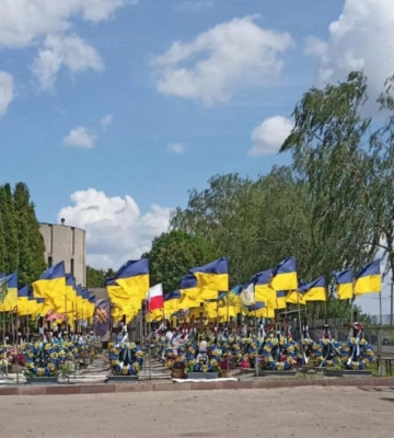 У Рівному тривають роботи із встановлення пам’ятників загиблим Героям України