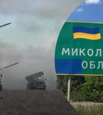 Оккупанты ударили по Очакову в Николаевской области: на территории одного из домов возник пожар