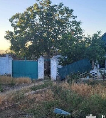 Унаслідок обстрілу окупантами Антонівки постраждала жінка