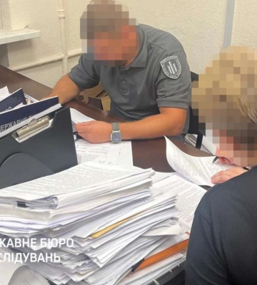 Сотрудники воинской части в Днепропетровской области получали боевые выплаты, назначенные бойцам на передовой