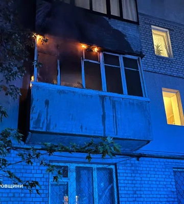 У Дніпрі під час пожежі вогнеборці врятували двох чоловіків
