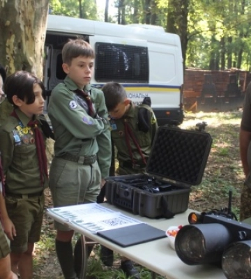 Закарпатські нацгвардійці навчали пластунів тактичної медицини та радіозв'язку