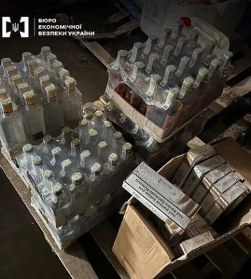Волинянин продавав як відомі бренди підроблені алкоголь і сигарети  