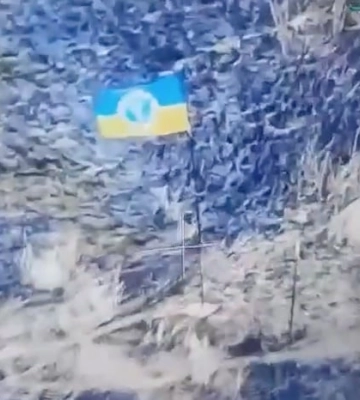 Українські воїни встановили прапор України на Кінбурнській косі