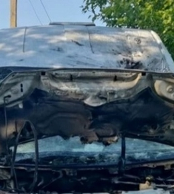 На Херсонщине россияне сбросили взрывчатку на автомобиль: двое раненых