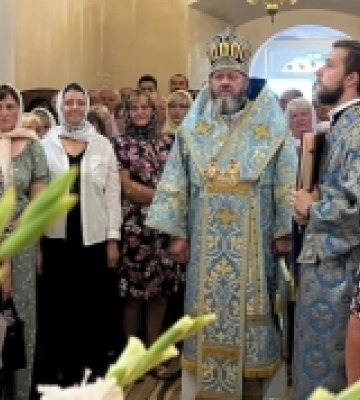 Митрополит Луцький і Волинський Михаїл освятив новий престіл у Тростянці