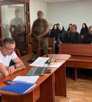 У Святогірській лаврі скаржаться, що митрополита Арсенія (Яковенка) возять до суду у Слов’янську з Дніпра, хоча сторона захисту&amp;hellip;