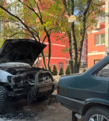 У Дніпрі побільшало підпалів військових авто: серед підлітків проведуть профілактику