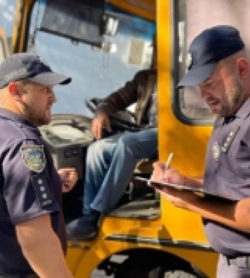 На Закарпатті провели планове масштабне обстеження шкільних автобусів
