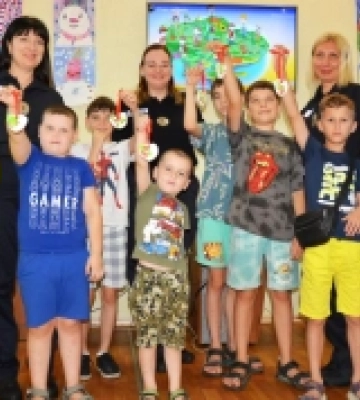 Миколаївські поліціянтки влаштували захід для дітей своїх колег