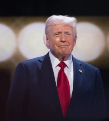 Трамп хоче відсудити у Мінʼюсту США та ФБР $115 мільйонів через справу про секретні документи