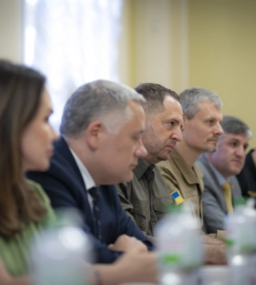 "Історичний документ": Україна і Британія почали розробку угоди про 100-річне партнерство