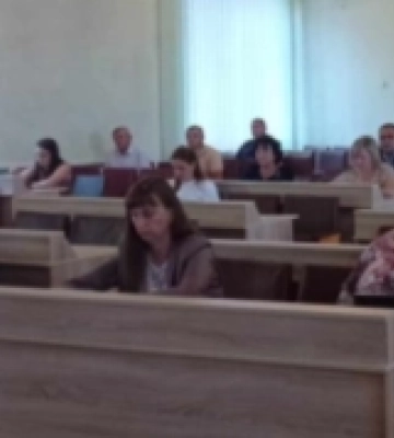 На сесії Любешівської селищної ради розглянули понад 100 питань