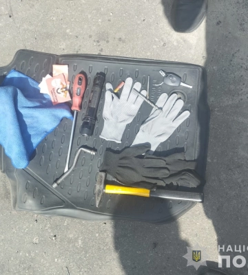 У Сумах затримали серійних автокрадіїв