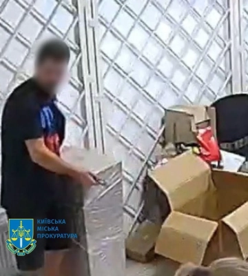У Києві затримали чоловіка, який через інтернет продавав гранатомети
