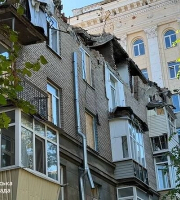 Ракетна атака по будинку на Вокзальній у Дніпрі: коли розпочнуть демонтаж зруйнованих під’їздів