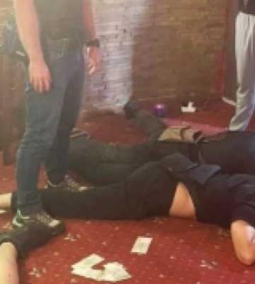У Рівному затримали трьох рекетирів, які вимагали неіснуючі борги