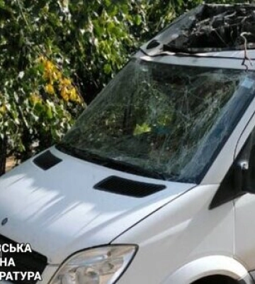 Російський дрон влучив у авто в Куп’янську - поранено чоловіка. ФОТО