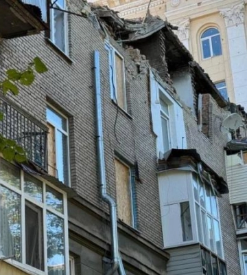 У житловому будинку на пл. Вокзальній, 1 у Дніпрі стартували підготовчі роботи з демонтажу пошкоджених через ворожий ракетний&amp;hellip;