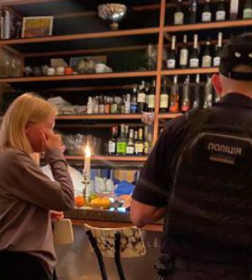 У Києві в кафе підірвали учбову гранату: перші деталі