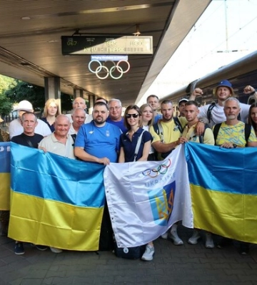 ФОТО. Украинская четверка байдарочников отправилась из Киева на ОИ в Париже ФОТО. Украинская четверка байдарочников отправилась из Киева на ОИ в Париже
