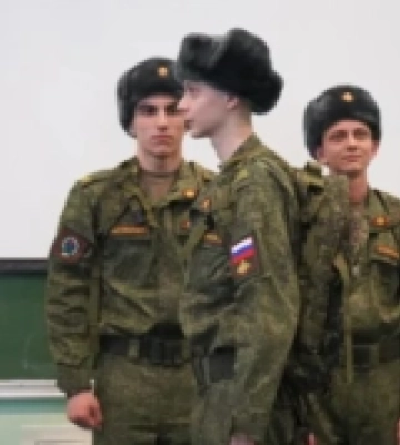 Російське керівництво на окупованій Херсонщині замінює  курсантами кадрових військових
