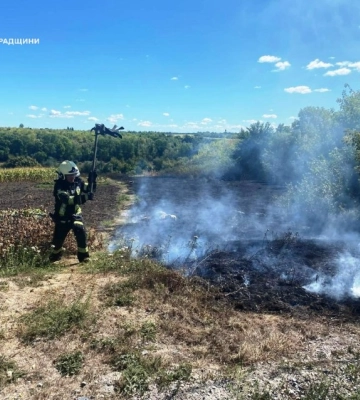 5 гектарів землі на Кіровоградщині за добу знищив вогонь