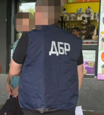 Посадовця кінологічного центру з Львівщини затримали на хабарі 21 тис. євро від ухилянта
