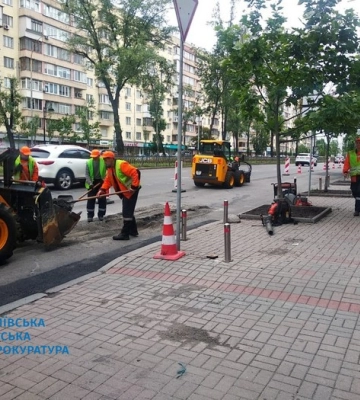 За розкрадання ₴300 тис. під час ремонту дороги судитимуть трьох посадовців «Київавтодору» та підрядника