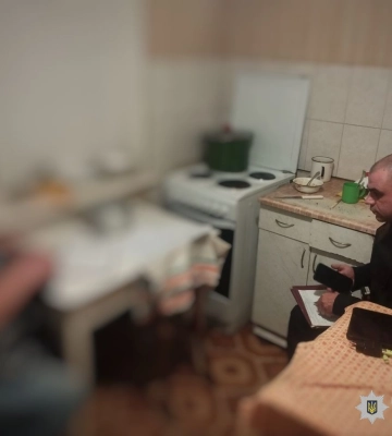 На Олексіївку в Харкові викликали поліцію, щоб вгамувати домашнього тирана