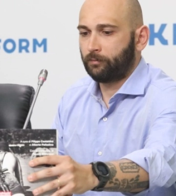 Італійські волонтери презентували у Києві книгу про свій досвід допомоги Україні
