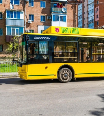 У Полтаві вручили сертифікати першій групі водіїв тролейбусів