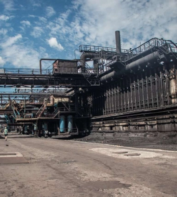 У Дніпрі після багато численних скарг містян на металургійному заводі проводять екологічну модернізацію
