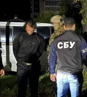 У двох регіонах затримано трьох паліїв, які знищували машини військових