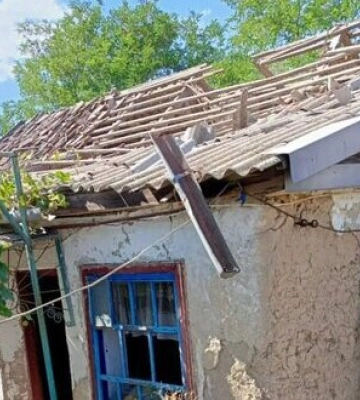 Оккупанты атаковали Никопольщину дронами-камикадзе и из тяжелой артиллерии: Повреждены дома, инфраструктура и предприятия.&amp;hellip;